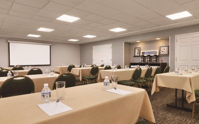 Country Inn & Suites by Radisson, Roanoke, VA