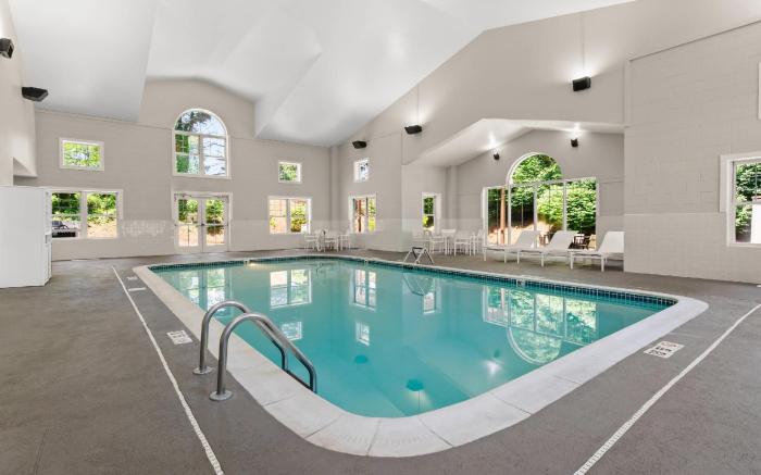 Country Inn & Suites by Radisson, Roanoke, VA