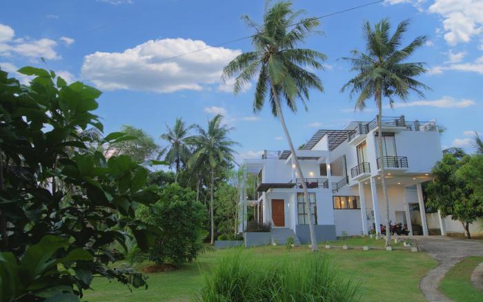 The Villa Close to Surf beach and Galle Fort