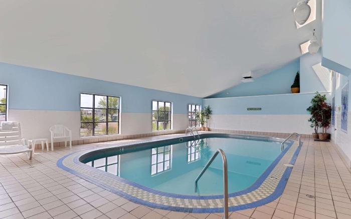 Country Inn & Suites by Radisson, Fargo, ND