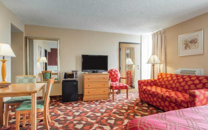 Wingate by Wyndham Sheboygan
