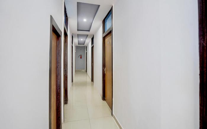 Super Hotel O Gomti Nagar Near Amity Formerly Hotel Green Apple