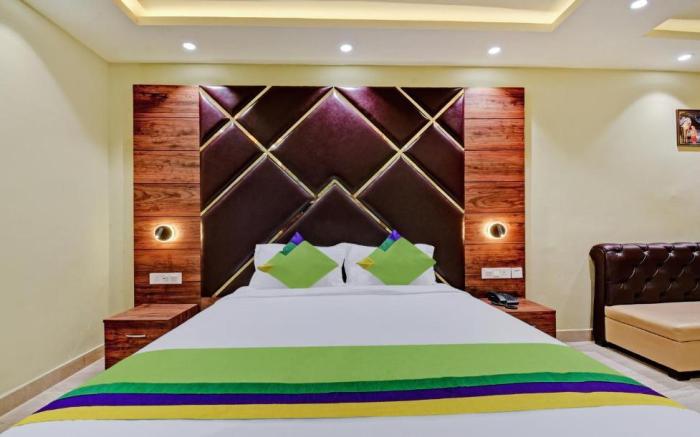 Hotel The Bliss By Bizzgrow Hotels