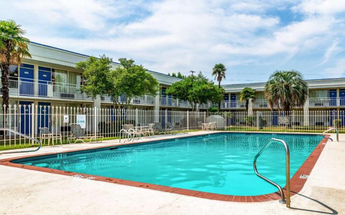 Motel 6 Natchitoches, LA