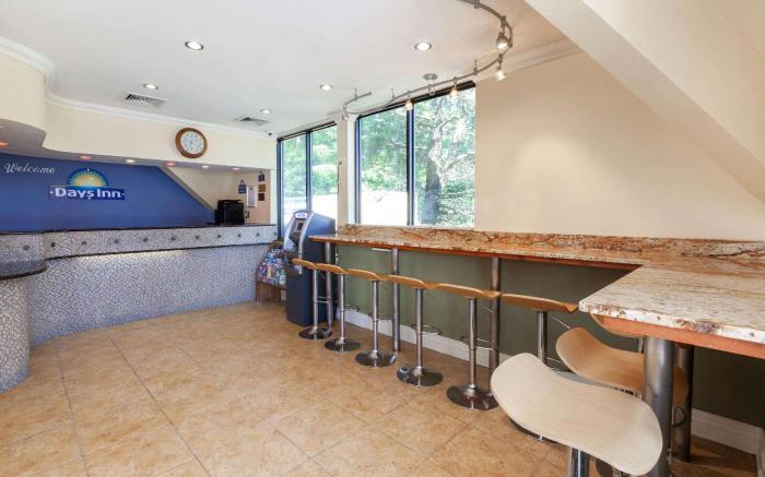 Days Inn by Wyndham Nanuet / Spring Valley