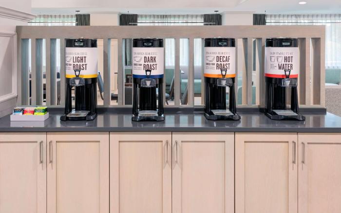 Hampton Inn Hartford Airport