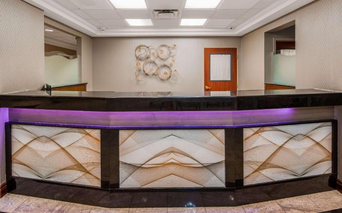 Best Western Plus Travel Hotel Toronto Airport