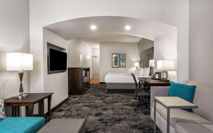 La Quinta Inn & Suites by Wyndham Columbus - Edinburgh