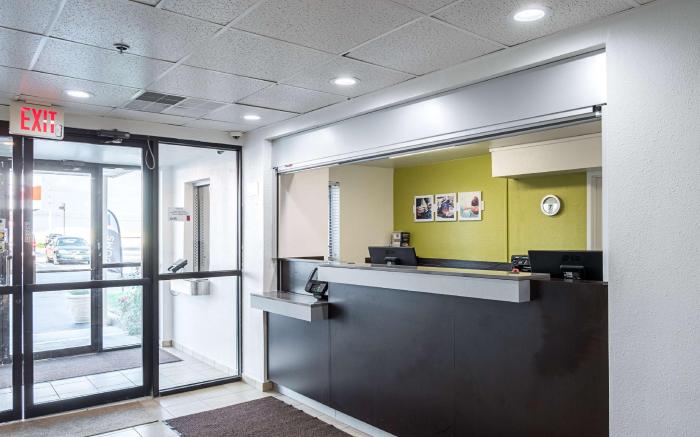 Studio 6  Miamisburg, OH - Dayton