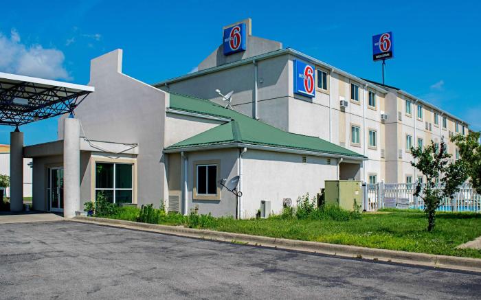 Motel 6 Seymour, IN - North