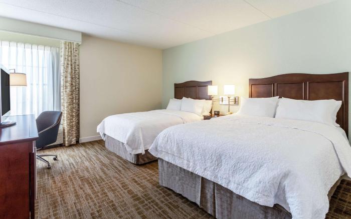 Hampton Inn Boston - Peabody Hotel