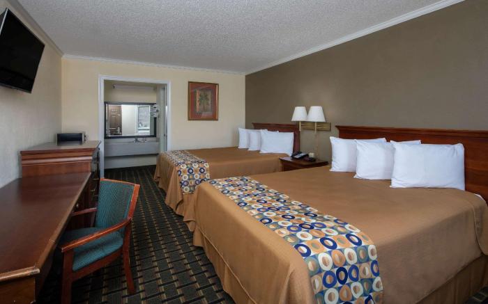 Travelodge by Wyndham Orangeburg