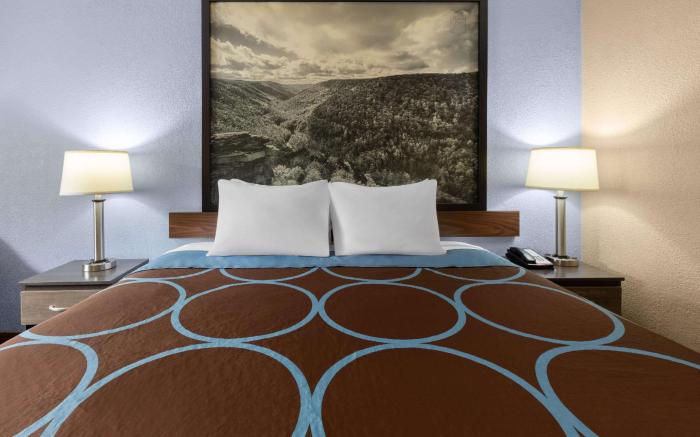 Super 8 by Wyndham Bridgeport/Clarksburg Area