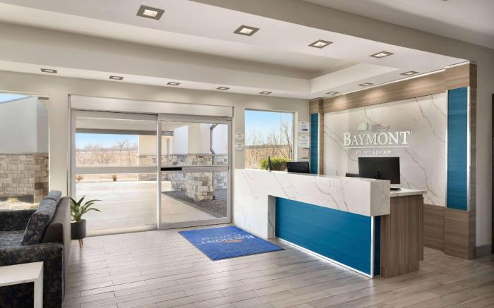 Baymont Inn & Suites Shawnee