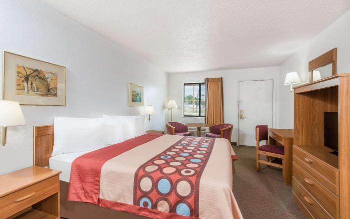 Super 8 By Wyndham Newcomerstown