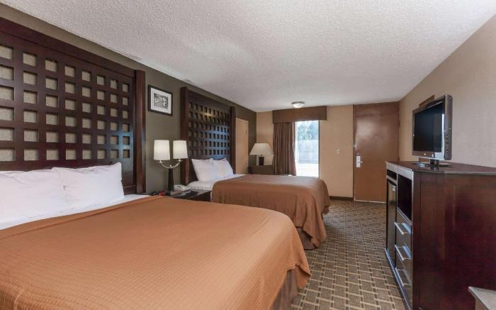 Super 8 By Wyndham Atoka