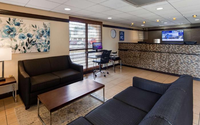 Sure Stay Hotel by Best Western East Brunswick Inn