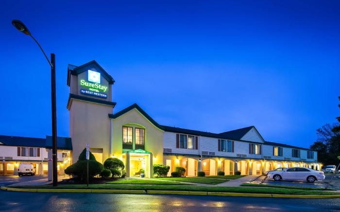 Sure Stay Hotel by Best Western East Brunswick Inn
