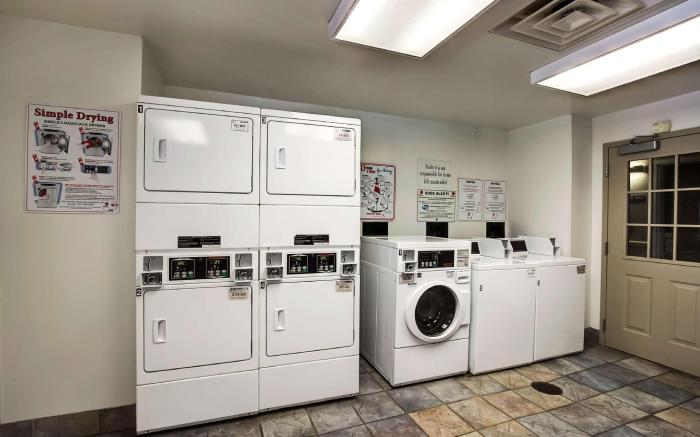 Studio 6  East Brunswick, NJ - NYC Area