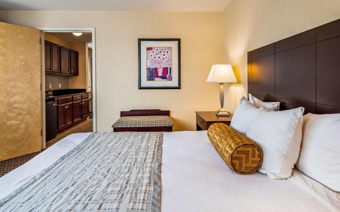 Best Western Plus Philadelphia Airport South at Widener University