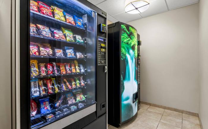 Country Inn & Suites by Radisson, Red Wing, MN