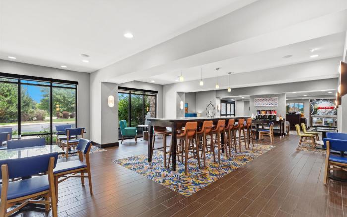 Hampton Inn-DeKalb (Near the University)