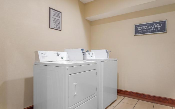 Best Western Plus Plaza by the Green