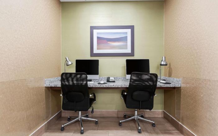 Best Western Plus Fergus Hotel