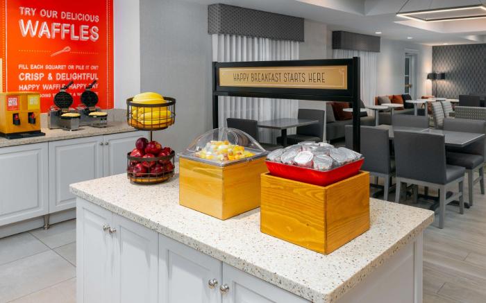 Hampton Inn Bedford Burlington Hotel