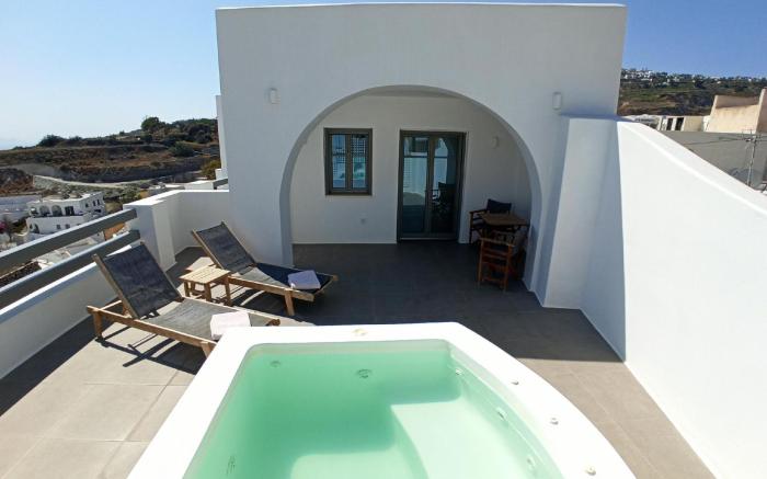 Suite with Hot Tub Nimertis