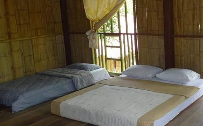 Hill Tribe Art House...Lahu & Akha Homestay