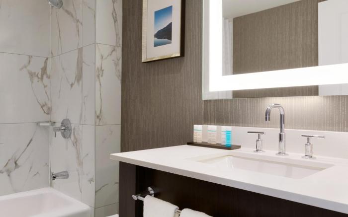 Embassy Suites by Hilton Toronto Airport