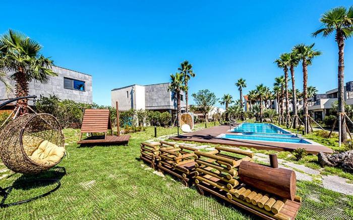 Arts Spa and Pool Villa