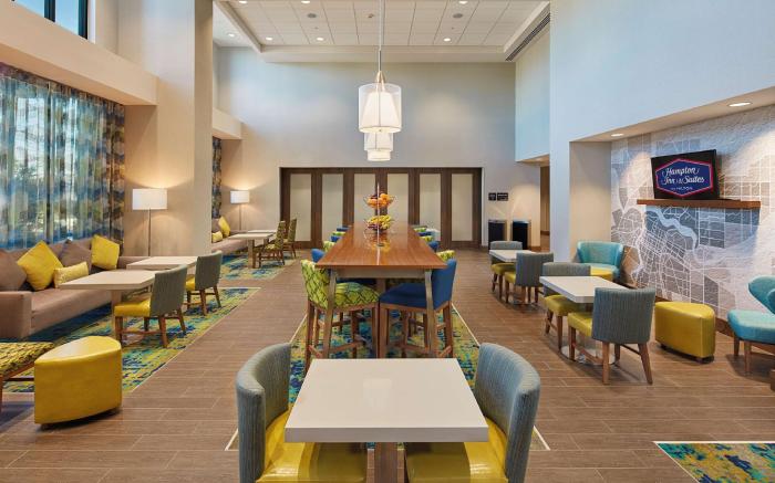Hampton Inn & Suites Sacramento at CSUS