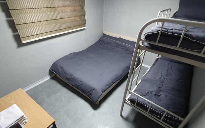 Seven Hostel