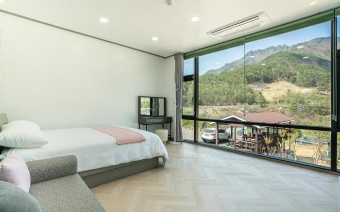 Yeongwol Golden Pine Pension
