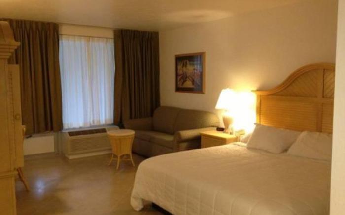 Dolphin Key Resort - Cape Coral