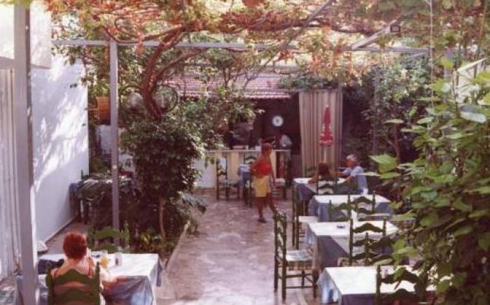 Lefka Hotel & Apartments