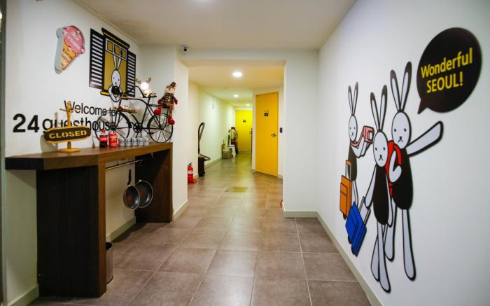 Guesthouse 24 Sinchon Avenue(804.904)