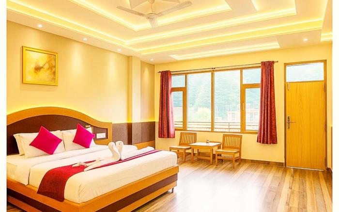 Goroomgo J J Regency Manali