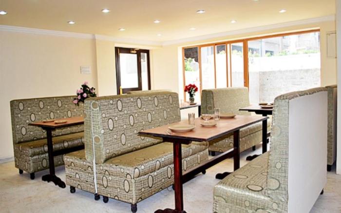 Hotel Sapphire Grand