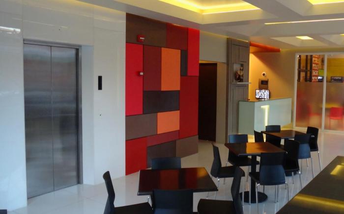 Adelfa Hotel