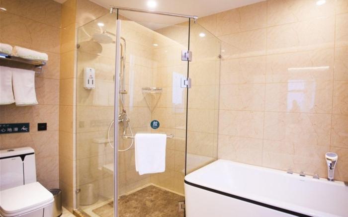 GreenTree Inn Fuyang Linquan County Economic Development Zone Xingye Road Branch