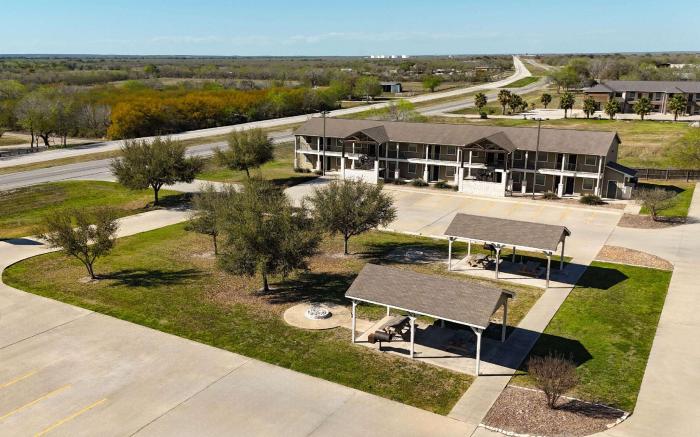 Eagle's Den Three Rivers Texas a Travelodge by Wyndham