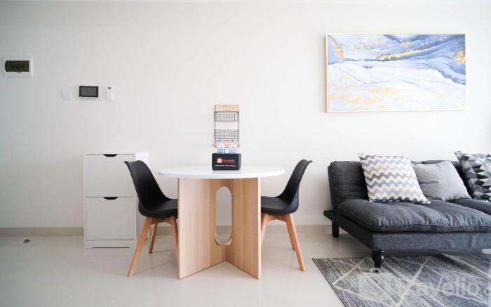 Beautiful 2BR Grand Sungkono Lagoon By Travelio