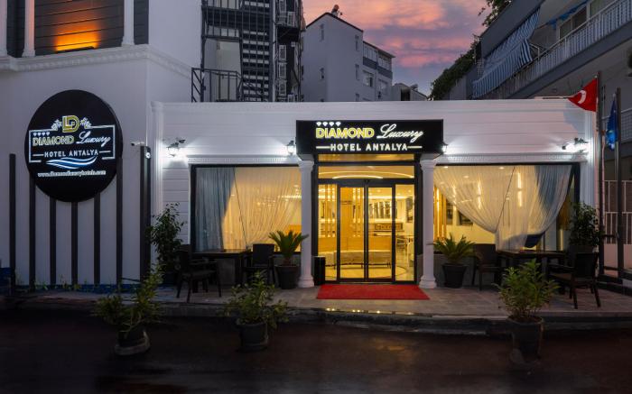 DIAMOND luxury HOTEL