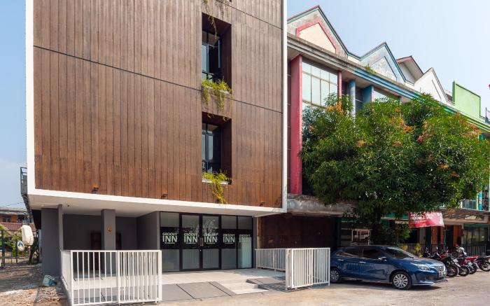 Urbanview Hotel Groovy Inn Tangerang
