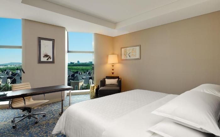 Sheraton Changchun Jingyuetan Hotel