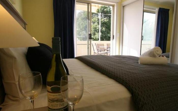 Hamilton Townhouse Motel