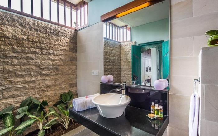 Ashling Villa Amed